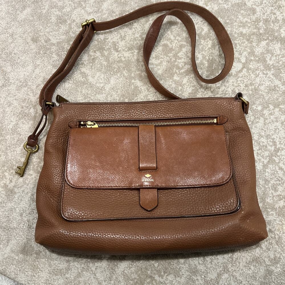 Fossil Large Kinley Crossbody Bag. Brown Pebbled Leather Adjustable Strap Zip